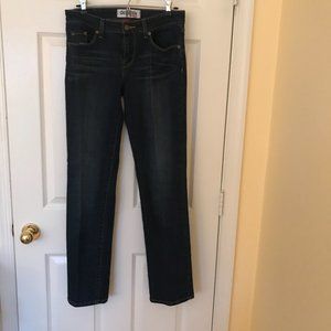 Denizen Amazing Fit Jeans